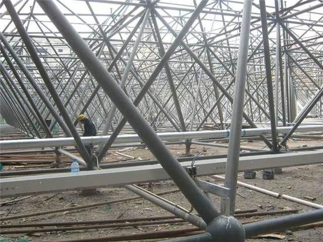 虎林盘点螺栓球网架对选材方面的4点要求